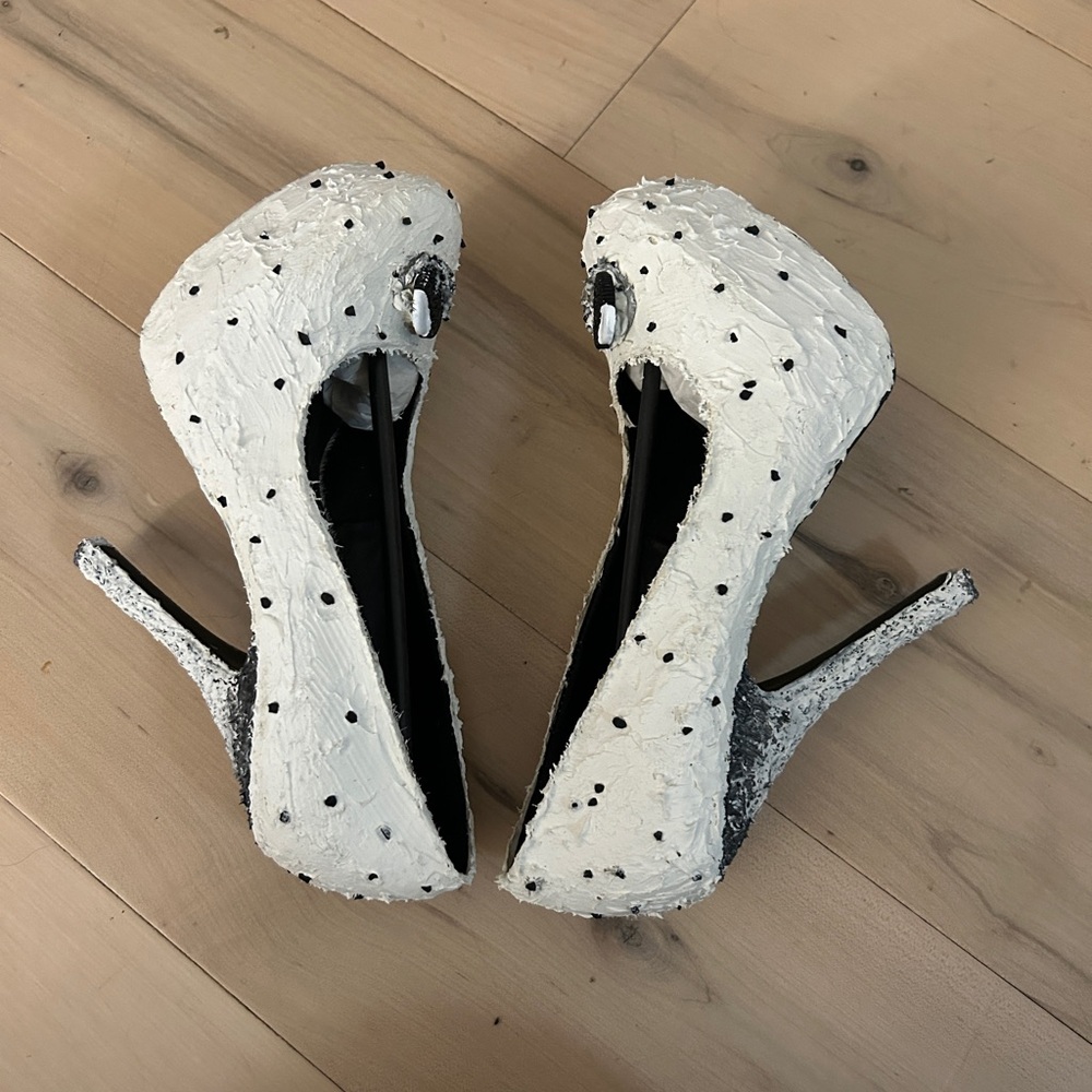 Custom Cookies & Cream Ice Cream Heels
Size 7.5 One Of A Kind Handmade - Picture 14 of 16